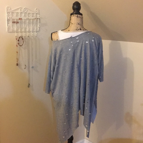 Distressed Light Grey Top - Picture 3 of 4